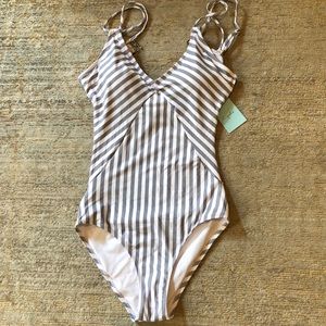 Cupshe // Open Back One Piece Swimsuit